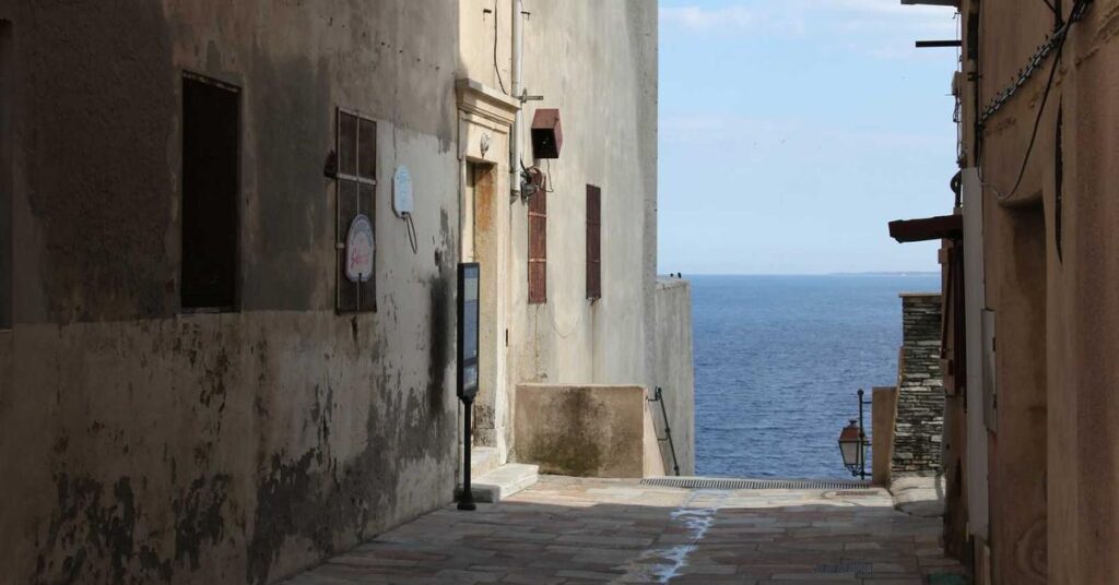 Business compliance legal documents for FACTA compliance shredding in New York