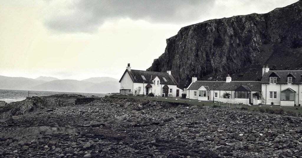 What to shred when moving homes - New York homeowner document checklist